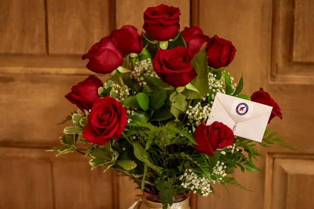 Roses at the head table